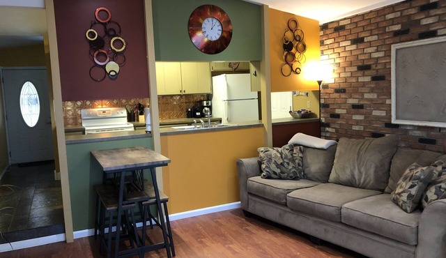 Cozy Lexington 2-Bedroom Ranch House