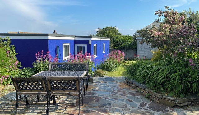 Cozy little bungalow - the perfect base for a beach/surfing holiday for 4 people