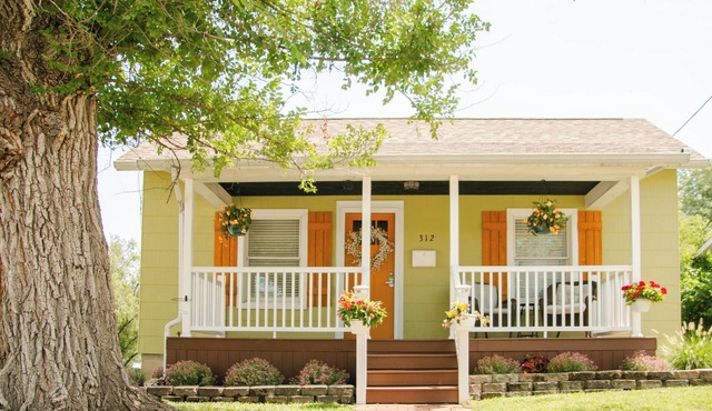 Cozy little house blocks from the Park & Fair Grounds. EV Charger equipped.