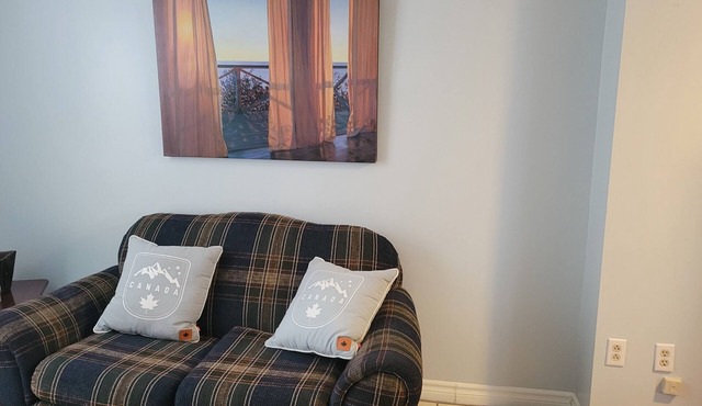 Cozy little house in a quiet neighborhood, close to walking trail and river.