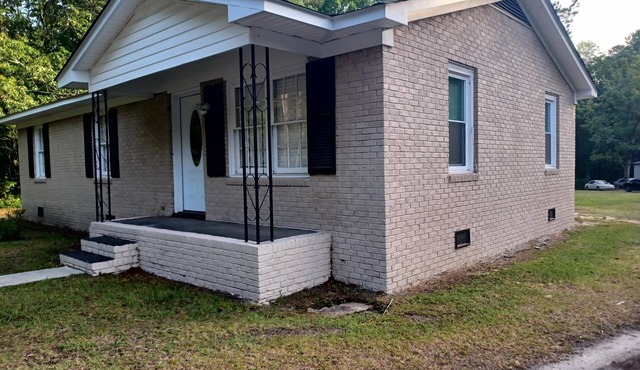 Cozy Little Nook, located 5 minutes from Moncks Corner.