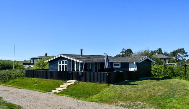 Cozy little summer house in an attractive location