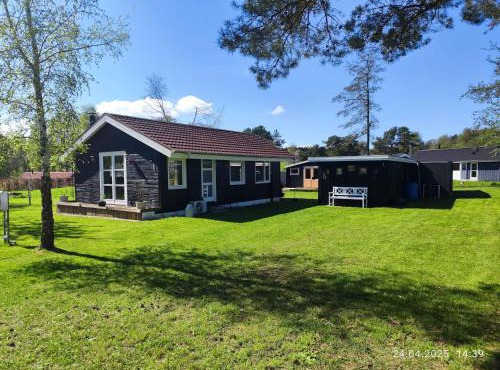 Cozy Little Summerhouse In Quiet Area
