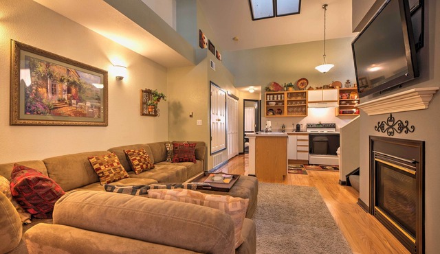 Cozy Littleton Condo w/Loft & Patio on Golf Course