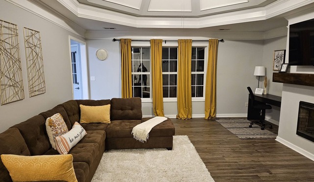 Cozy Living at Cambridge - house close to shops, golf clubs and restaurants.