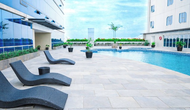 Cozy Living Studio At The Square Surabaya Apartment