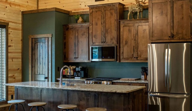 Cozy Lodge at Ward Creek Ranch close to interstate and wedding venues.