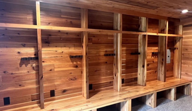 Cozy lodge in Ozark Mountains on Mountain Creek Ranch. 20 min to Table Rock Lake