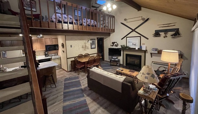Cozy Loft at Quadna Mountain Resort!
