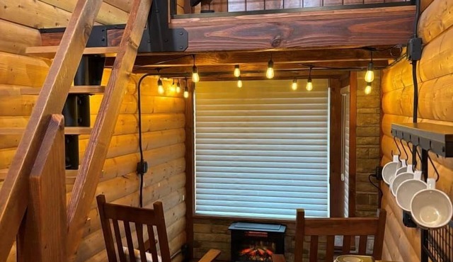 Cozy Loft Cabin