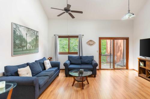 Cozy Loft Near Lake Trails and Mountain Views