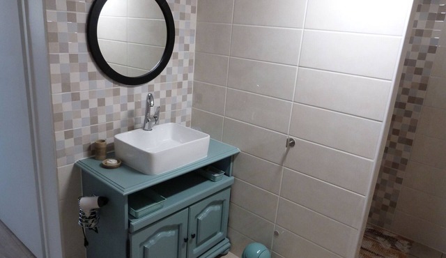 Cozy Loft Retreat by the Meuse: Terrace, BBQ, Bikes, Kids' Games, Near Verdun & Adventure Park