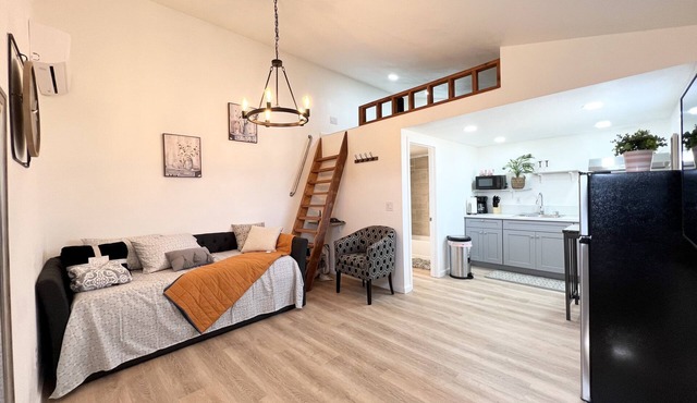 Cozy Loft Studio Getaway