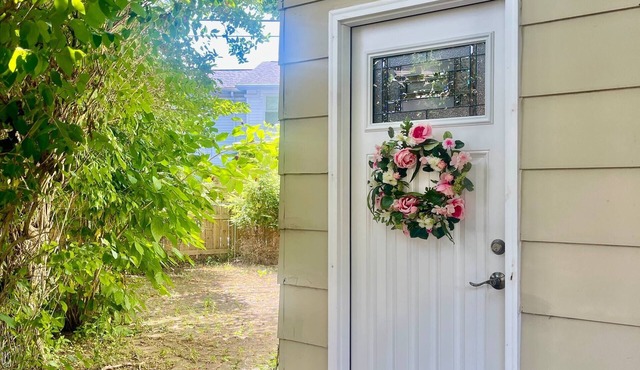 Cozy Loft suite in Amherst NY (No Pet)