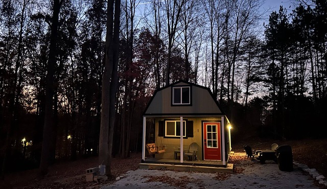 Cozy Lofted Cabin #1 at Cataract Lake Getaway