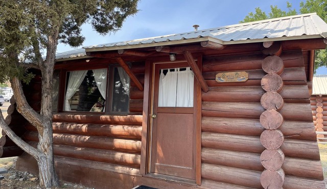 Cozy Log Cabin #1 on Beautiful Canyon Ferry Lake