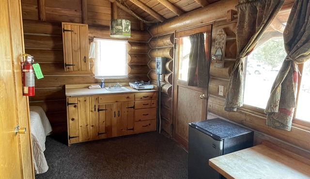 Cozy Log Cabin #2 on Beautiful Canyon Ferry Lake