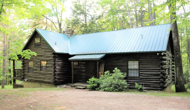 Cozy Log Cabin in Jackson NH