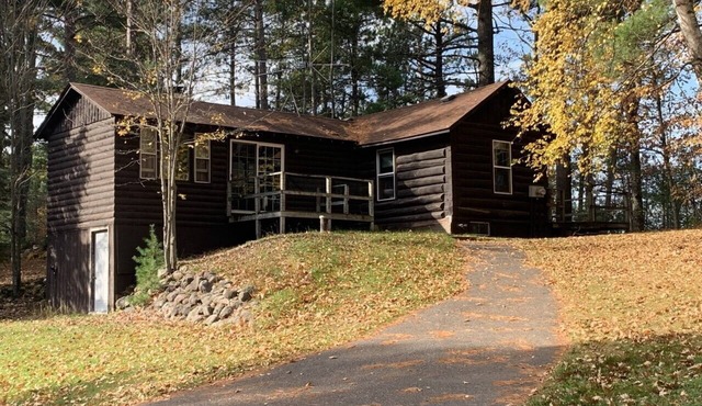 Cozy Log Cabin on Little Spider Lake