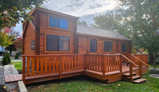 Cozy Log Cabin W/Loft #11-Minutes from Seven Springs and Hidden Valley
