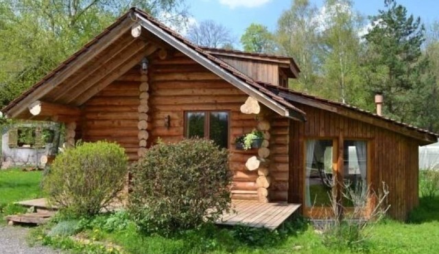 Cozy Log Chalet with Terrace, Near Alsace and Ski Resorts