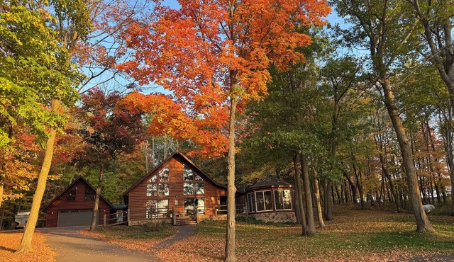 Cozy Log Home on 4 private Acres — Steps to Lake Mille Lacs