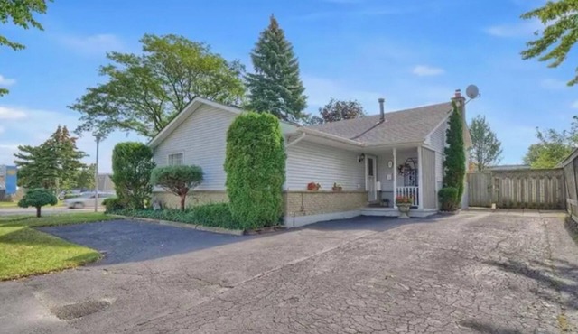 COZY LONDON 5 BDRM HOME-MINS FROM ALL AMENITIES