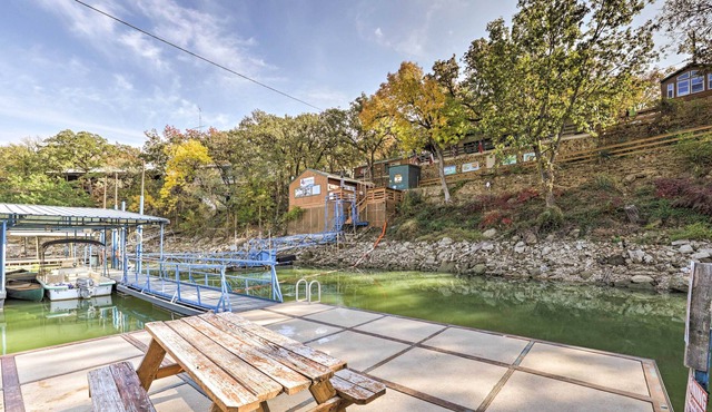 Cozy 'Lonestar Cabin' w/ Community Amenities!