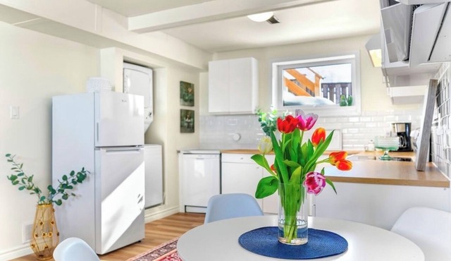 Cozy Lower Level Stay | Minutes to Downtown