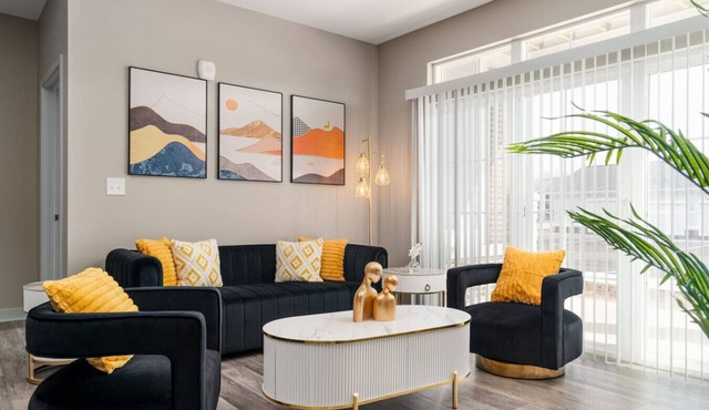 Cozy Lux Haven Whitestown
