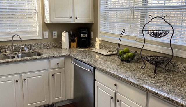 Cozy Luxaury House in cul-de-sac