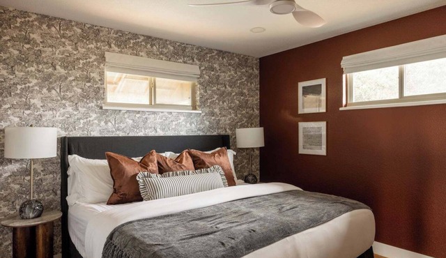 Cozy Luxe Getaway Near Trails + Town