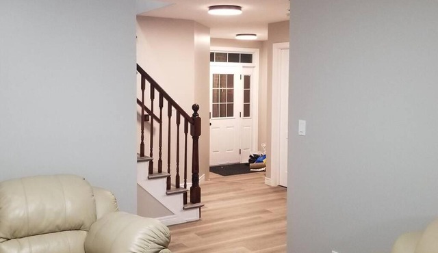 Cozy Luxurious Detached 4 Bedroom House