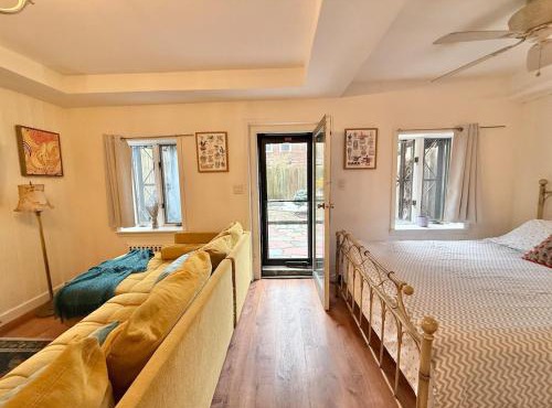 Cozy Manhattan View Suite