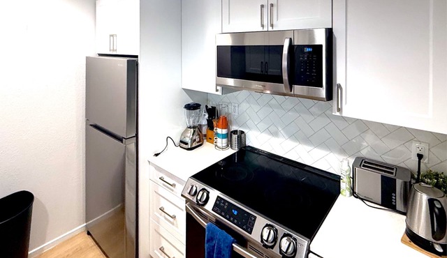 Cozy Marina del Rey Stay Near the Beach