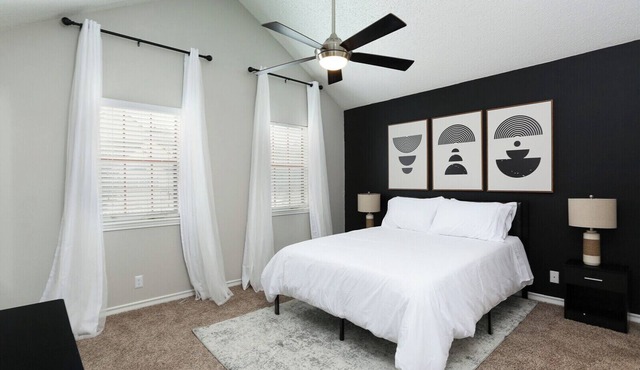 Cozy Medical Center Apartment