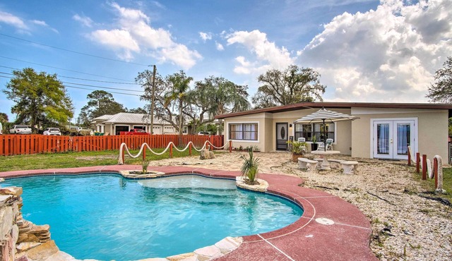 Cozy Melbourne Home w/Deck & Pool: 5 Mi to Beach!