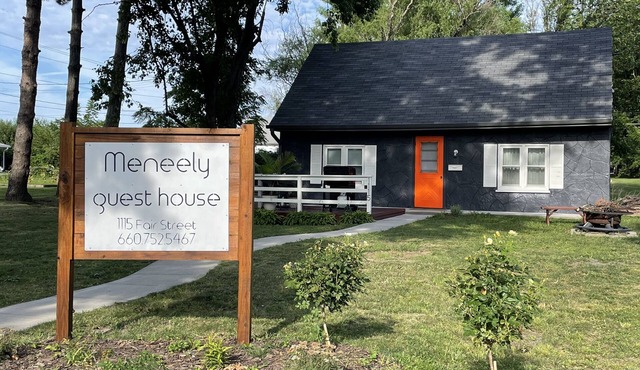 Cozy mid-century cottage