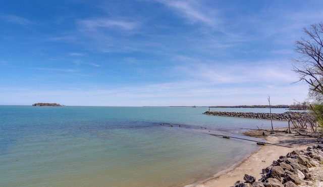 Cozy Middle Bass Island Getaway On Lake Eerie!
