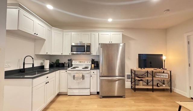 Cozy MIL unit in Kent WA