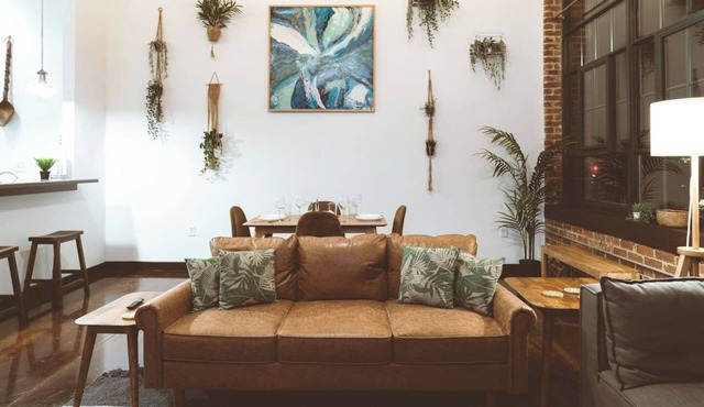 Cozy Mill Loft w/2 king beds, huge windows