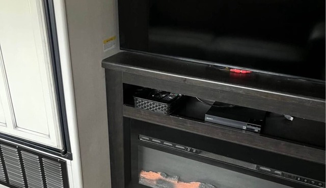 Cozy mobile home in amazing Bear with AC