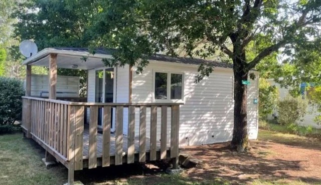 Cozy Mobile Home with Terrace for 4 Guests