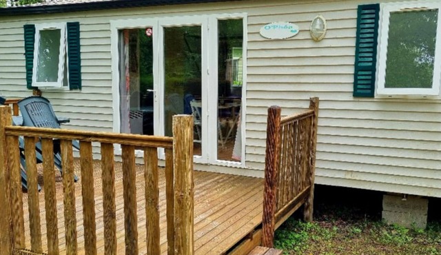 Cozy mobile home with terrace, 2 bedrooms, sleeps 6