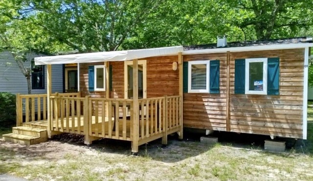Cozy mobile home with terrace