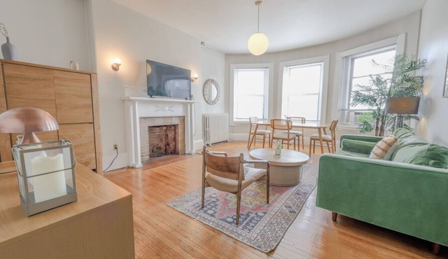 Cozy & Modern 1 BDR | Fenway within minutes!