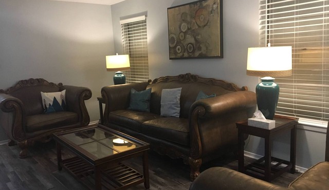 Cozy Modern 1 Bed 1 Bath next to Park!