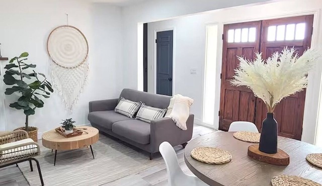 Cozy Modern 2-Bd Guest House in Quiet neighborhood!