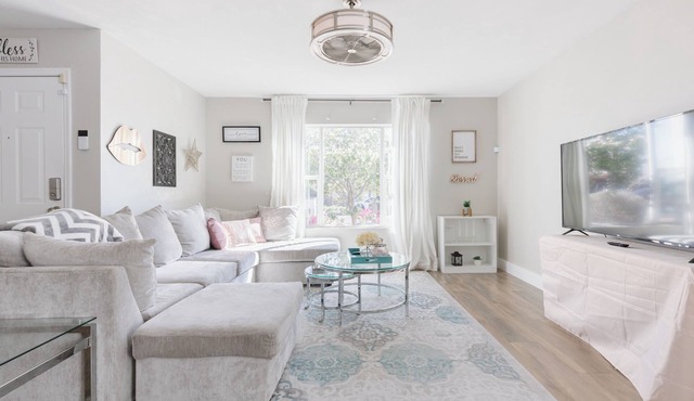 Cozy & Modern 2BR Home near Downtown Phoenix