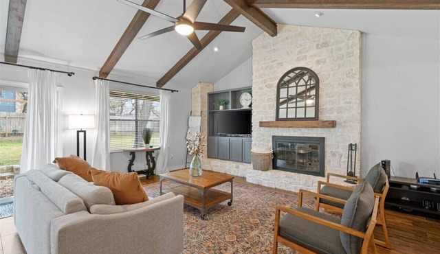 Cozy Modern 3 Bed 2 Bath Home - Round Rock/Austin